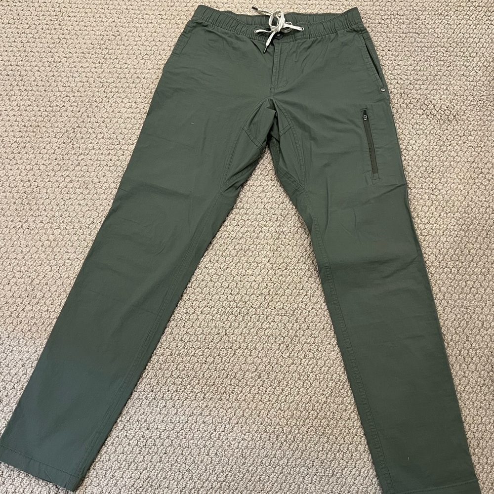 Vuori M Ripstop Pants , New w/o tags. Olive Green Jogger Pants